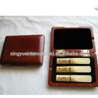 saxophone reeds wooden case