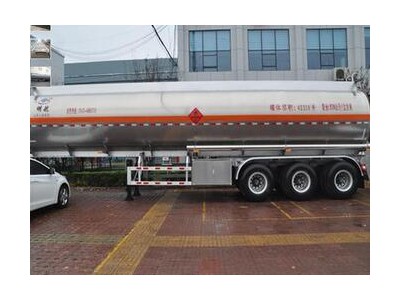 best factory price PTO and oil pump equipped fuel tank semi trailer