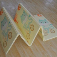 Wholesale waterproof folding gym non-toxic thick foam baby water play mat